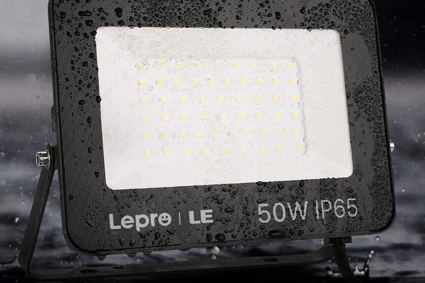 6 LED Strahler mit Bewegungsmelder Test – Dank Sensor nie mehr im Dunkeln tappen