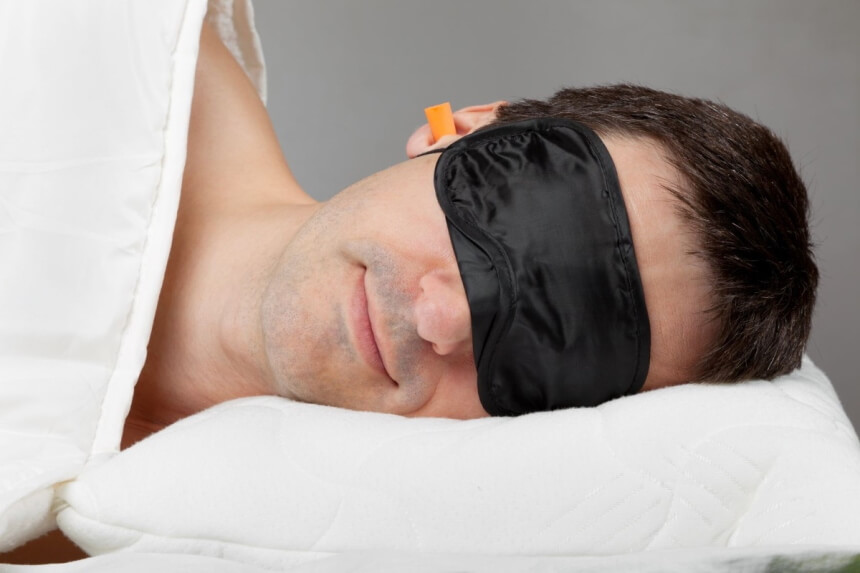 10 Schlafmasken Test – Für Zuhause oder unterwegs auf Reisen (Sommer 2022)